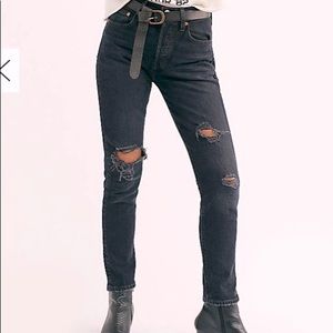 Soldout size 25 Levi skinny 501s from free people